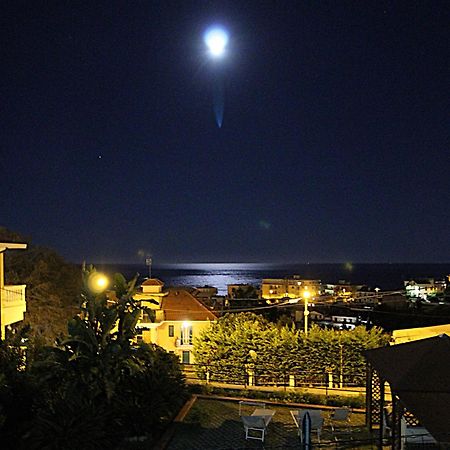 La Pace, Il Sole, Il Mare - Sanremo Casa Indipendente Vista Mare, Posto Auto Privato, Ampio Spazio Esterno Attrezzato, A Pochi Minuti Dalle Spiagge Dış mekan fotoğraf