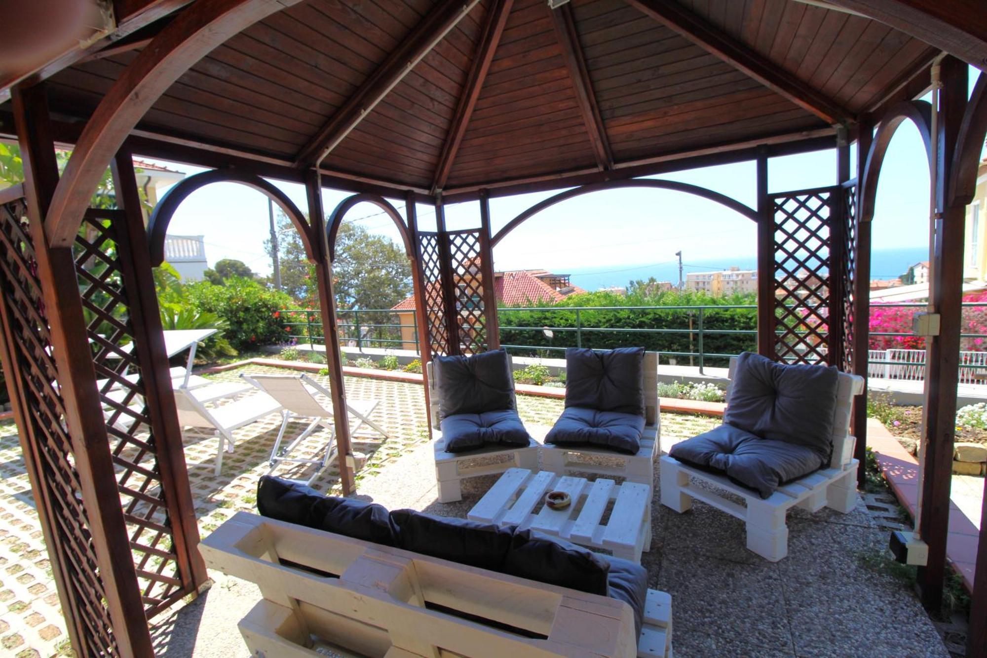 La Pace, Il Sole, Il Mare - Sanremo Casa Indipendente Vista Mare, Posto Auto Privato, Ampio Spazio Esterno Attrezzato, A Pochi Minuti Dalle Spiagge Dış mekan fotoğraf