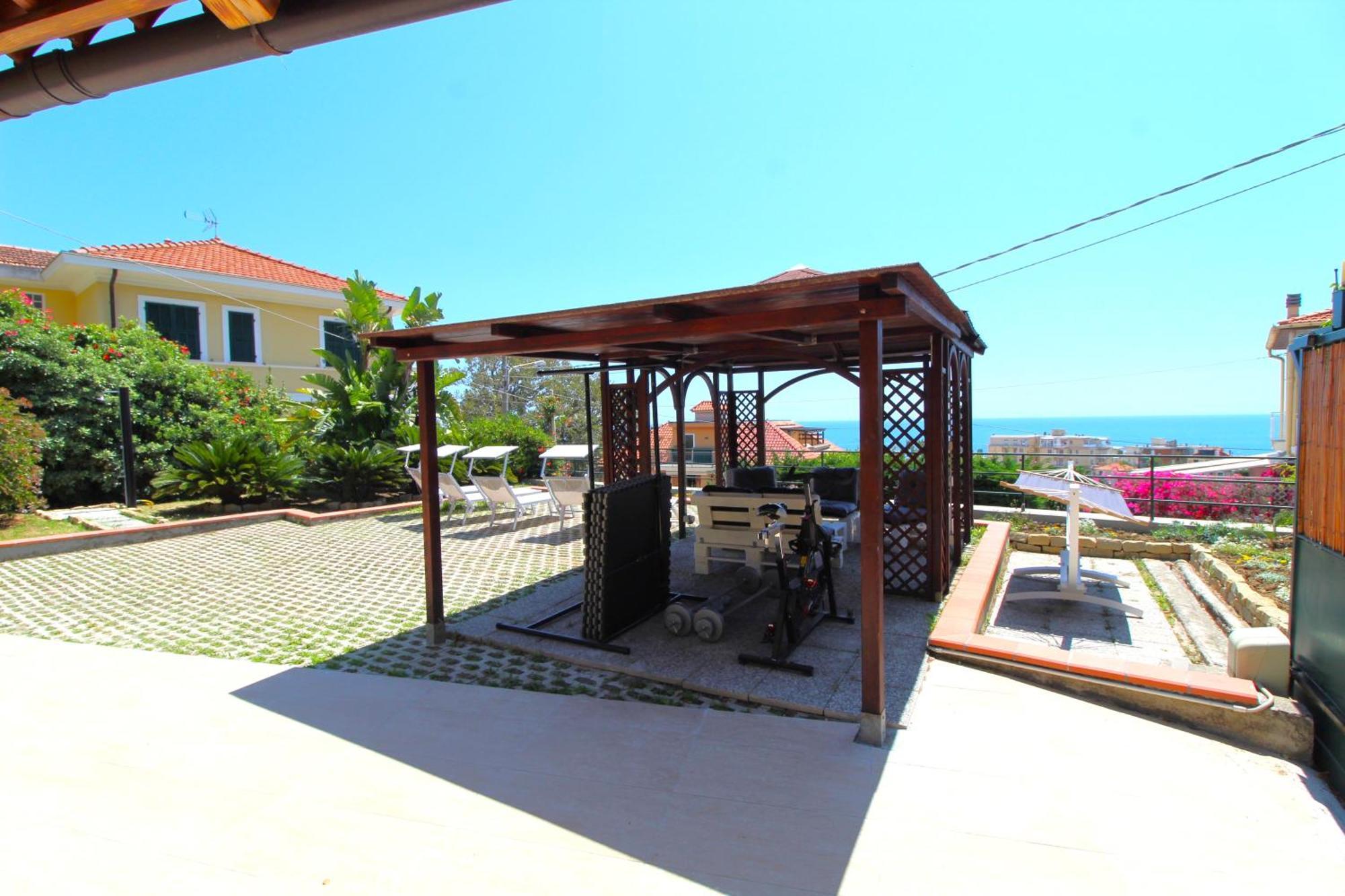 La Pace, Il Sole, Il Mare - Sanremo Casa Indipendente Vista Mare, Posto Auto Privato, Ampio Spazio Esterno Attrezzato, A Pochi Minuti Dalle Spiagge Dış mekan fotoğraf