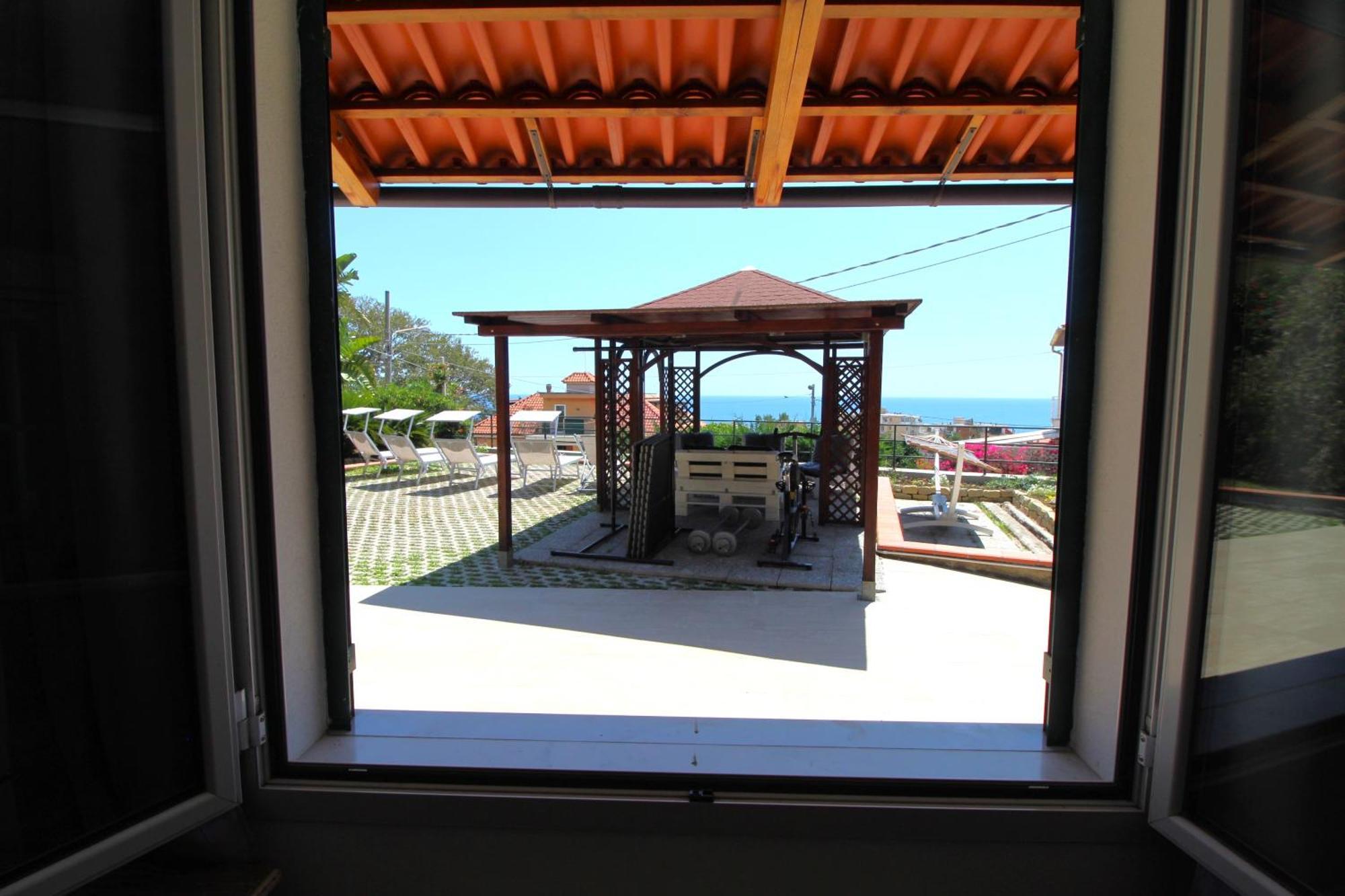 La Pace, Il Sole, Il Mare - Sanremo Casa Indipendente Vista Mare, Posto Auto Privato, Ampio Spazio Esterno Attrezzato, A Pochi Minuti Dalle Spiagge Dış mekan fotoğraf
