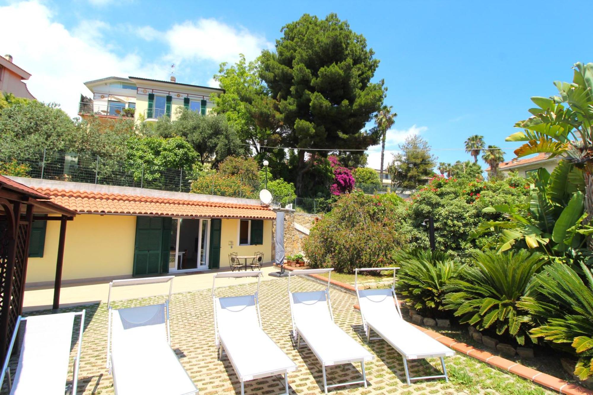 La Pace, Il Sole, Il Mare - Sanremo Casa Indipendente Vista Mare, Posto Auto Privato, Ampio Spazio Esterno Attrezzato, A Pochi Minuti Dalle Spiagge Dış mekan fotoğraf