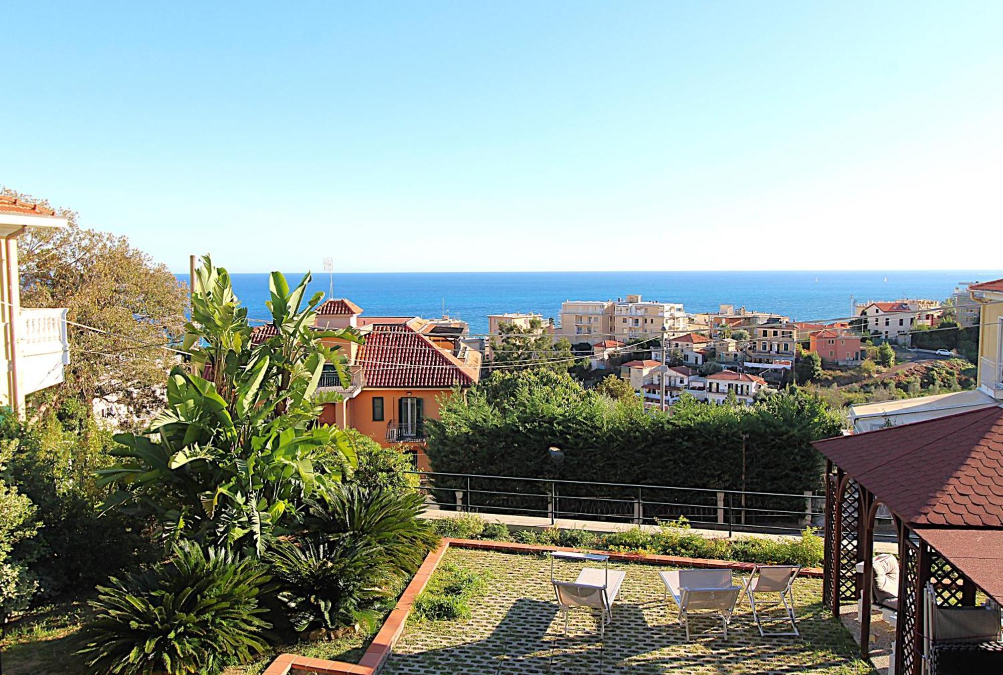 La Pace, Il Sole, Il Mare - Sanremo Casa Indipendente Vista Mare, Posto Auto Privato, Ampio Spazio Esterno Attrezzato, A Pochi Minuti Dalle Spiagge Dış mekan fotoğraf